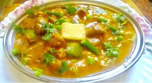 MUSHROOM-GREEN PEAS CURRY || BB CHEF