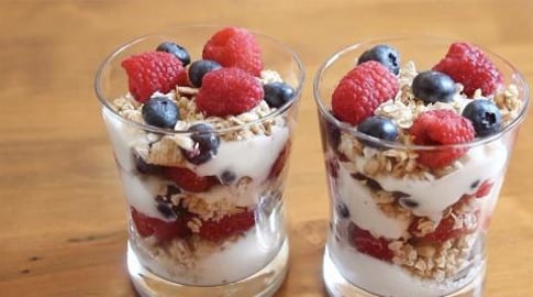 Fruit, Granola & Yogurt Parfaits | Healthy Breakfast Reci...