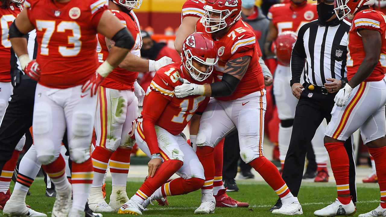 Cleveland Browns 17-22 Kansas City Chiefs: Patrick Mahomes suffers