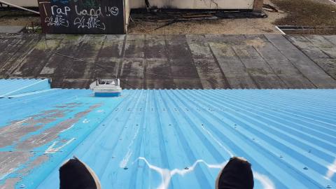 SLIDING DOWN A ROOF WTF