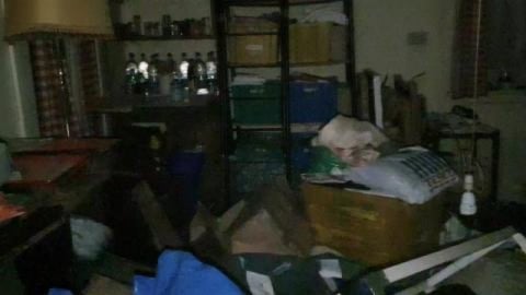 INSIDE ABANDONED HOUSE, EVERYTHING LEFT BEHIND 