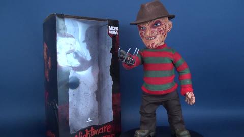 Mezco Toyz MDS Mega Scale Talking Freddy Krueger Review