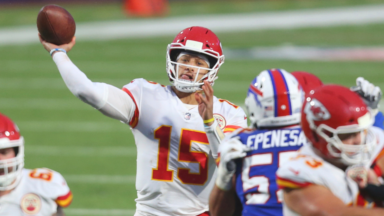 Cold feat: Chiefs force 4 turnovers, beat Broncos 43-16