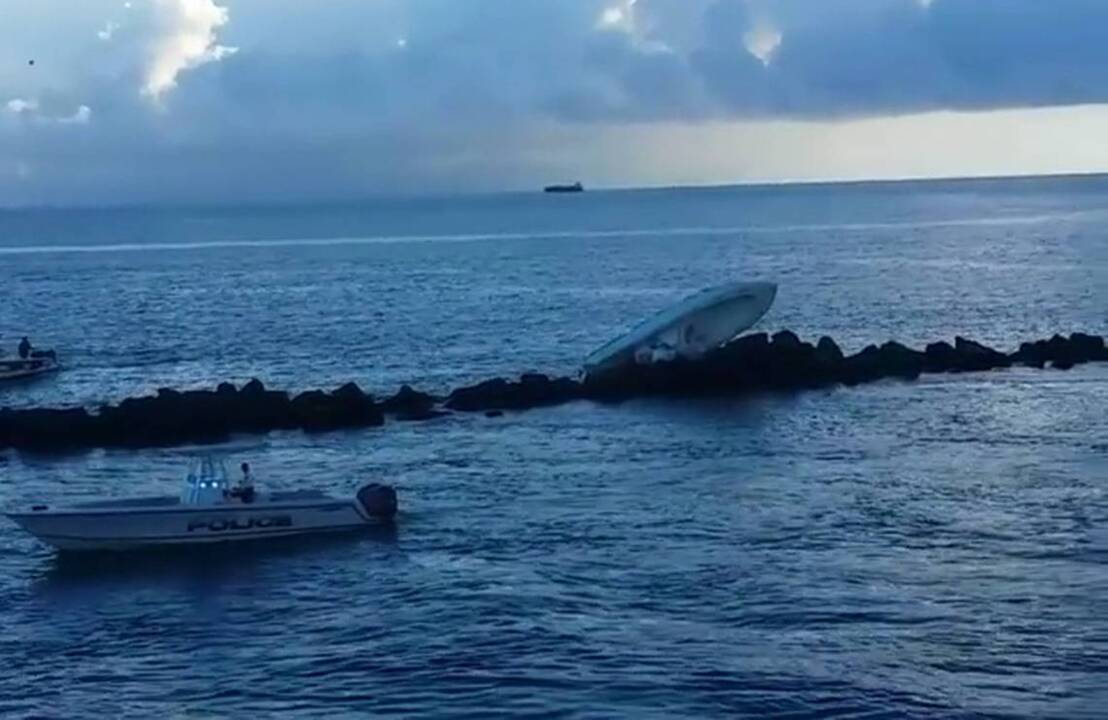 Boat rams jetty near site of Jose Fernandez crash in Florida, 3