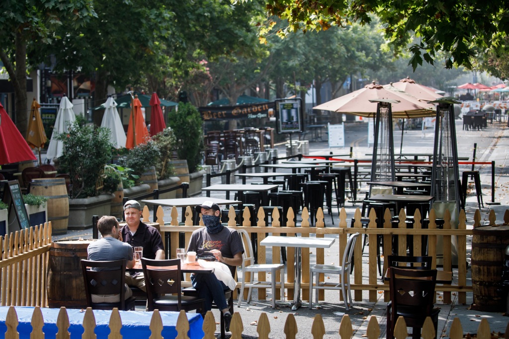 This Bay Area city plans to ban cars, expand outdoor dining for good along its ‘crown jewel’