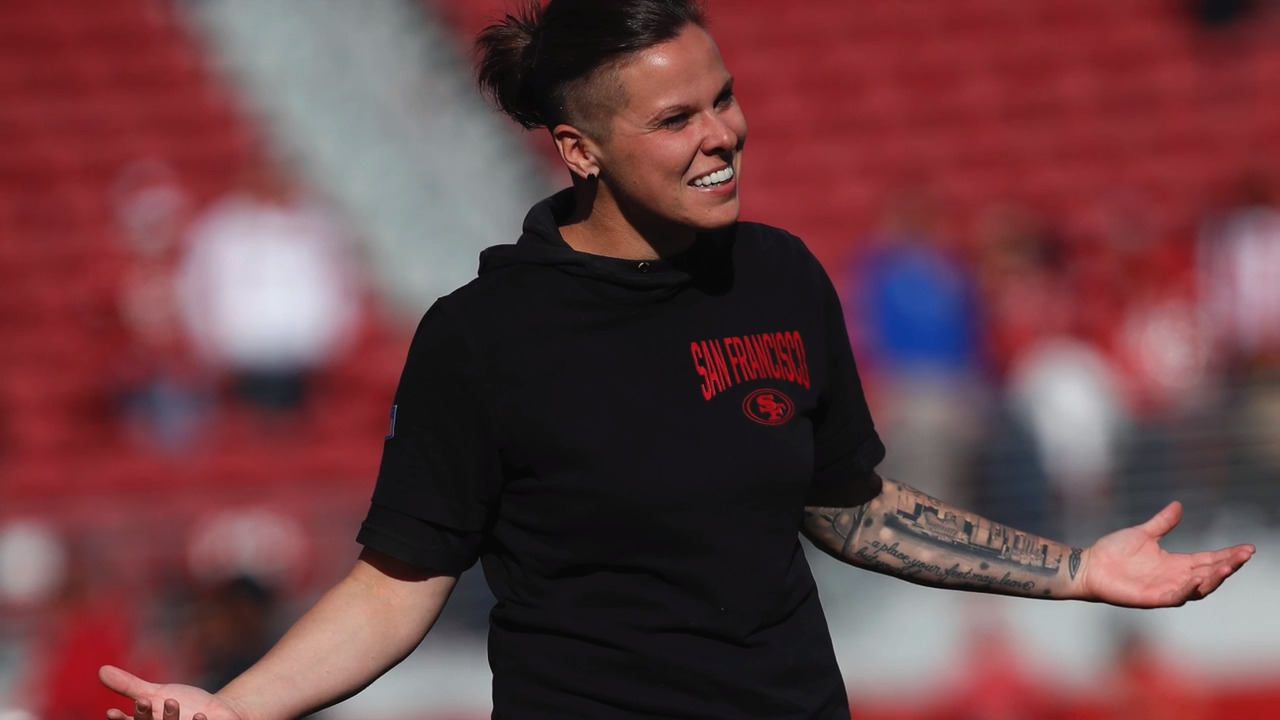 How Katie Sowers became the first woman and gay coach in the Super Bowl 