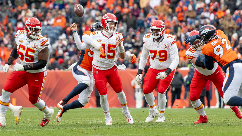 Video Slideshow Of Kansas City Chiefs Playing Denver Broncos At Mile ...