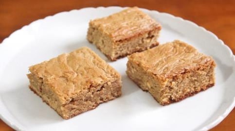 Peanut Butter Blondies | SweetTreats