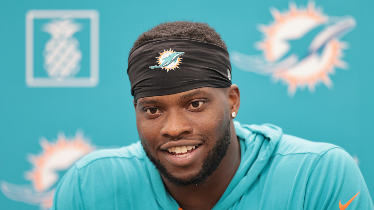 Dolphins keep mostly intact defense that was elite late in season