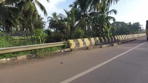 Auto Ride On Highway | Udupi