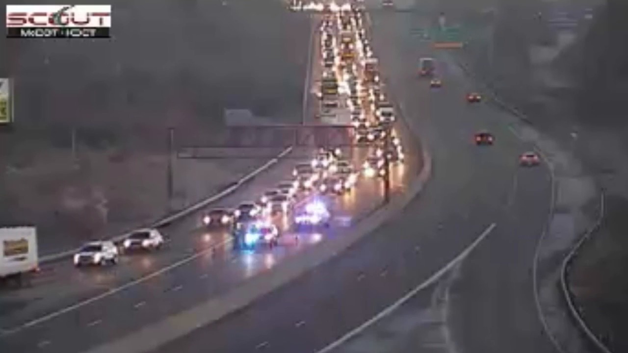 Left lanes Interstate 35 closed both directions in Northland Kansas