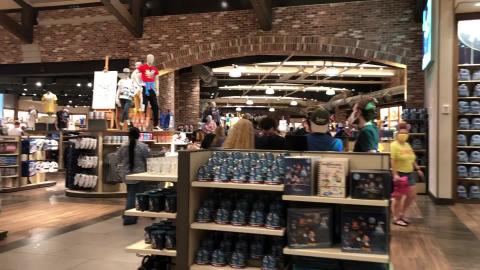Disney Springs - World of Disney Store tour - 6.11.2020