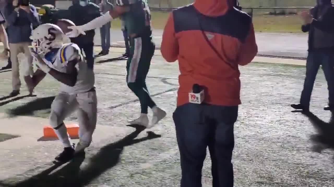 Charlotte commit Elijah Spencer has diving catch in Dutch Fork's win