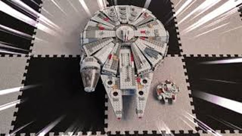 Millennium Falcon LEGO vs Millennium Falcon FEGO