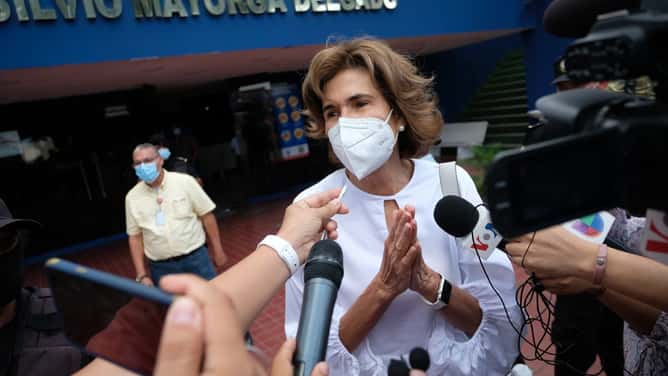 Régimen sandinista arrecia persecución con orden de detención a opositora Cristiana Chamorro