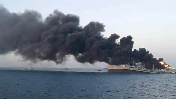 #VIDEOS Incendios acaban con un buque militar iraní y una refinería cerca de Teherán