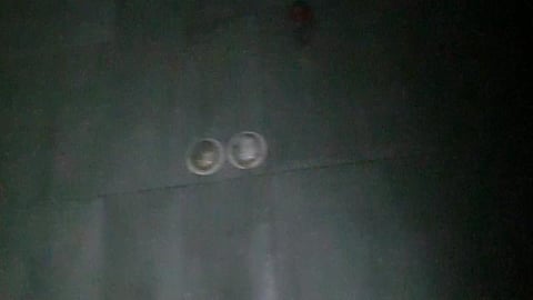 THIS ROOM IS SO QUIET YOU CAN HEAR YOUR OWN BLOOD MOVE - ...