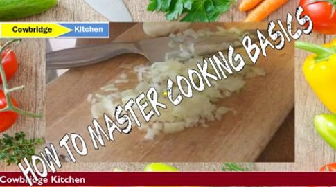 Dicing an Onion like a Pro. Chef