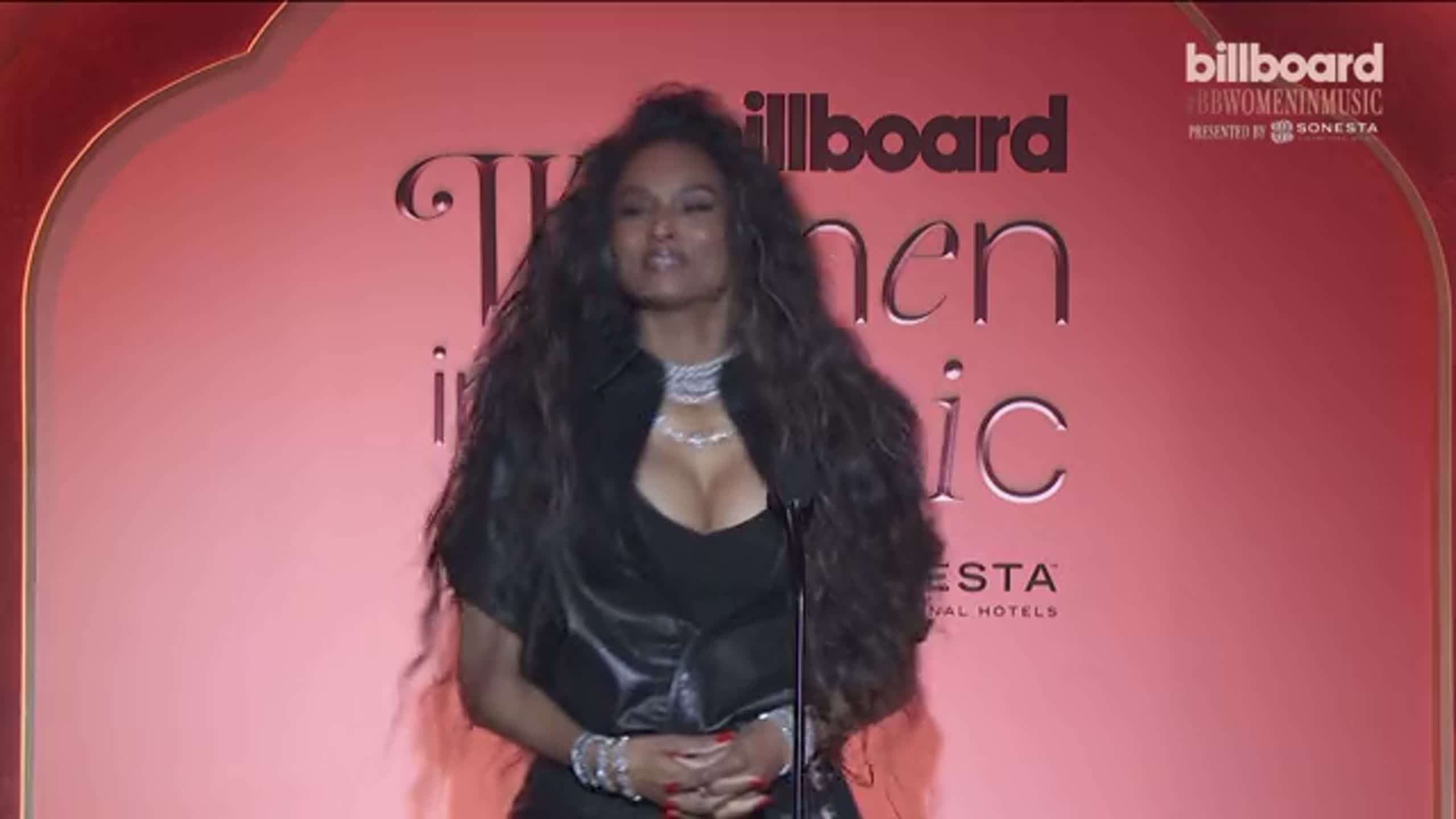 billboard.com - Katie Cao - Ciara Presents Kehlani With the Impact Award | Billboard Women In Music 2026