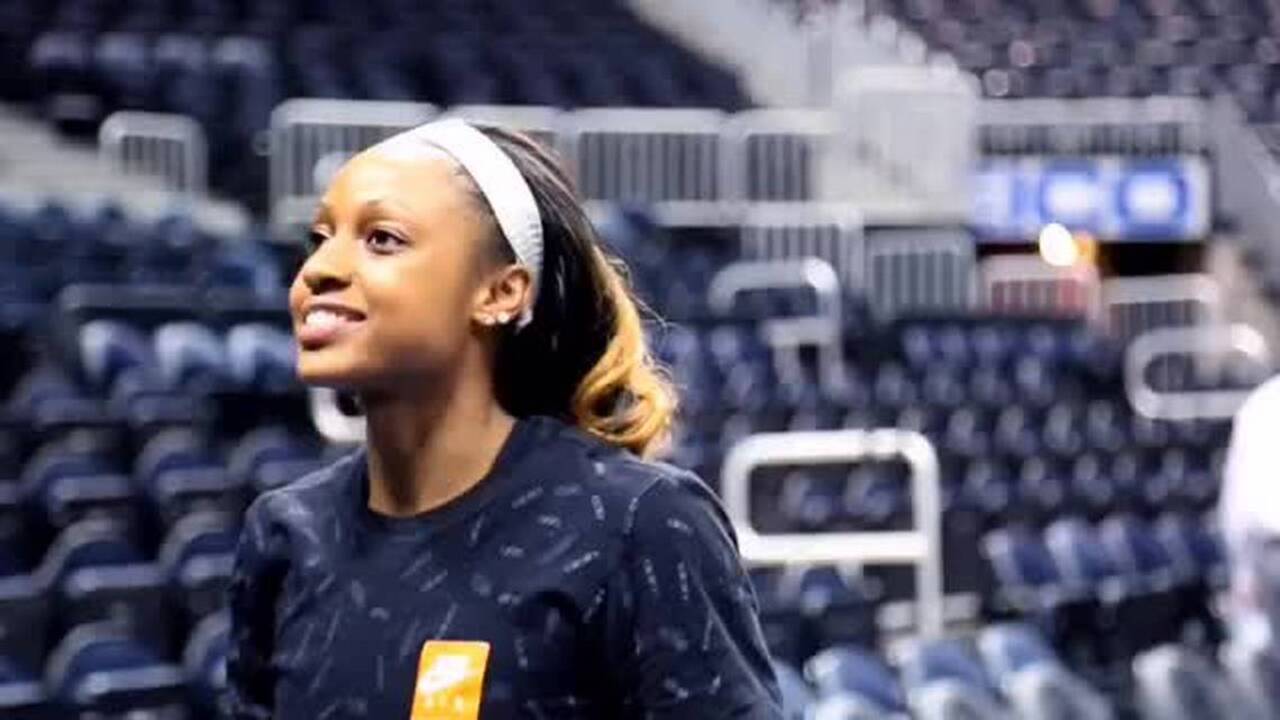 Tiffany Mitchell, her WNBA idol Dawn Staley lead South Carolina to Final  Four - Washington Times