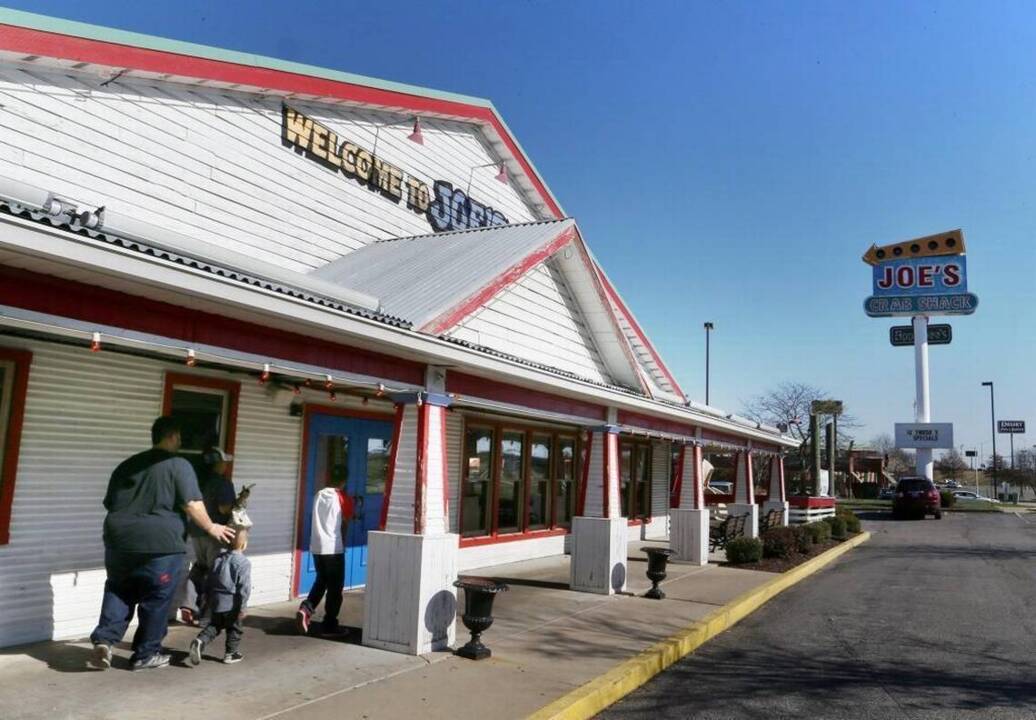 Joes Crab Shack restaurant closes in Fairview Heights IL Macon Telegraph