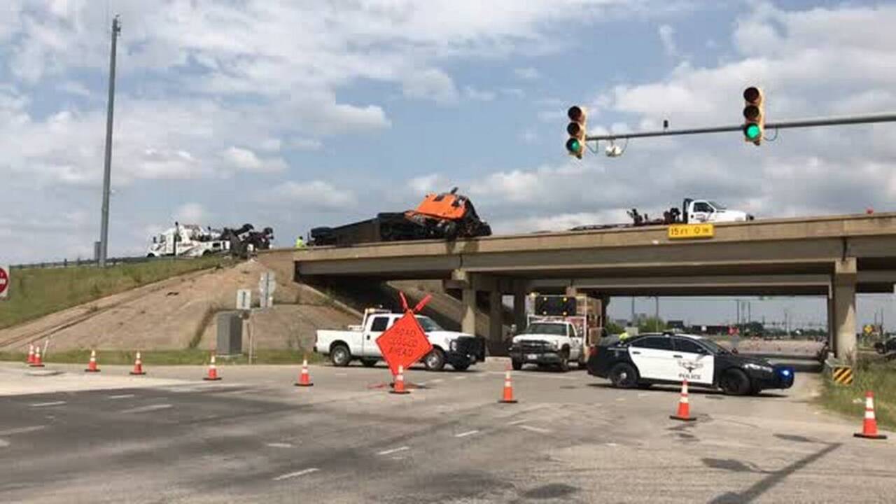 Fiery 18-wheeler Crash Shuts Down I-35; 9 Hurt | Fort Worth Star-Telegram