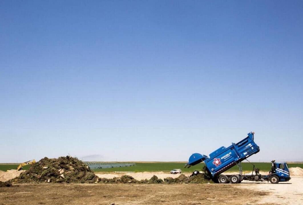 Boise's curbside compost program will pick up your leaves