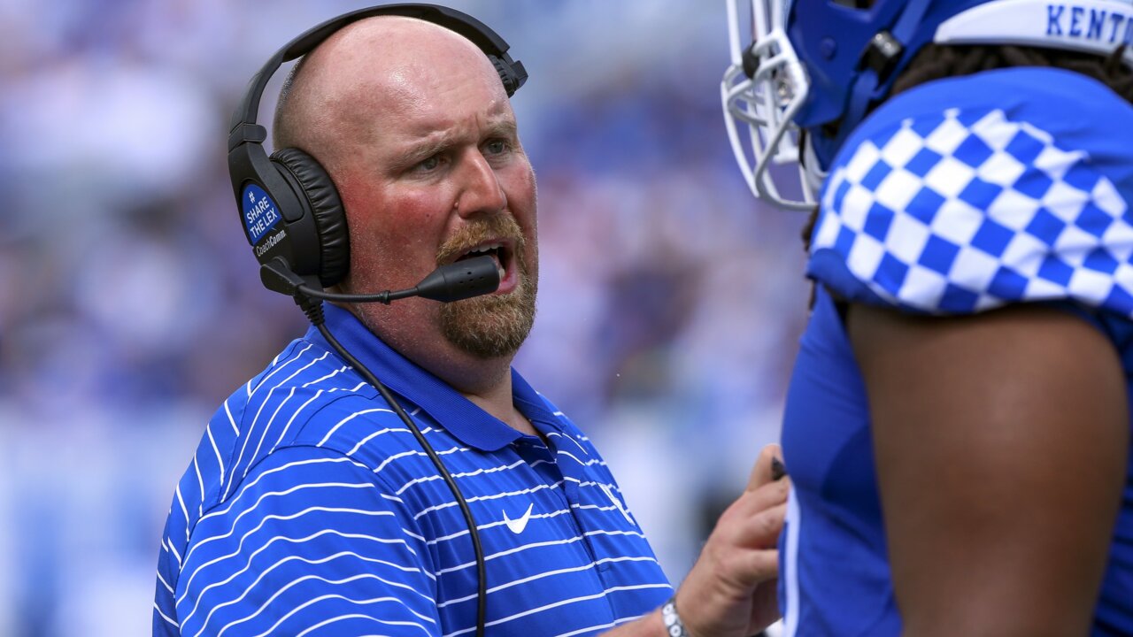 Kentucky football lineman Jeremy Flax silencing critics