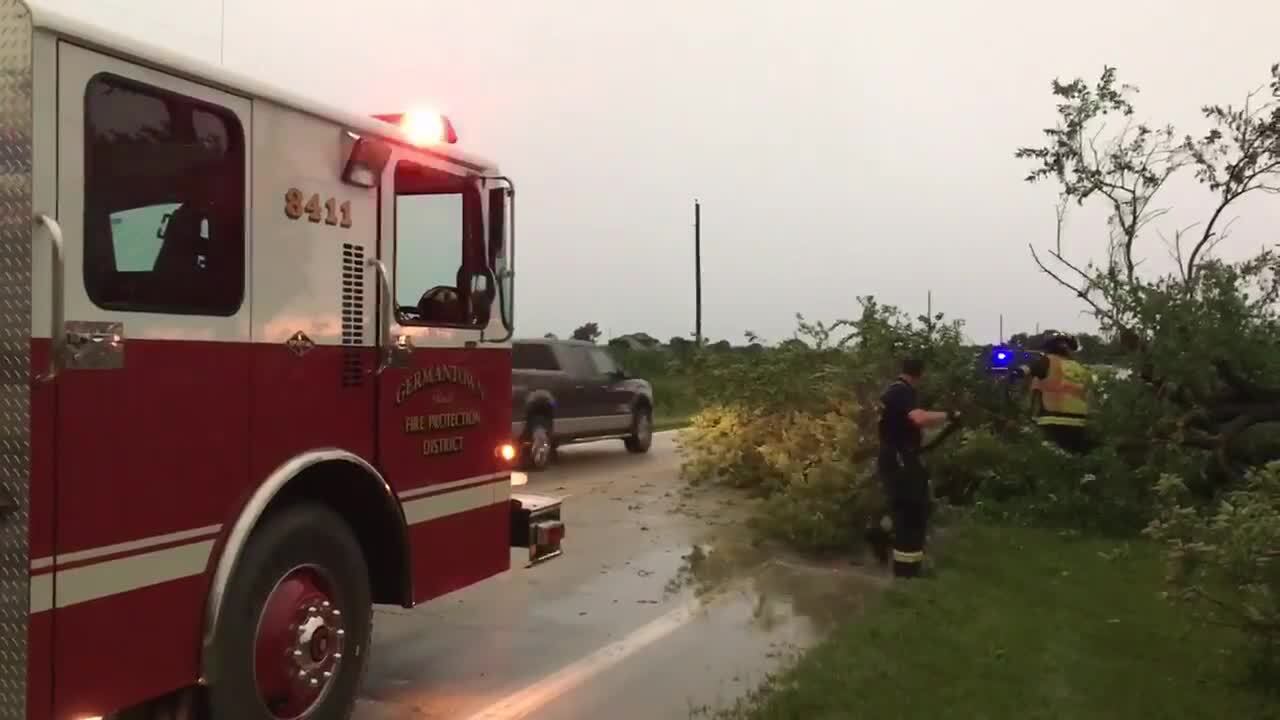 Tornado issued warning as storm pummels Southern Illinois Belleville