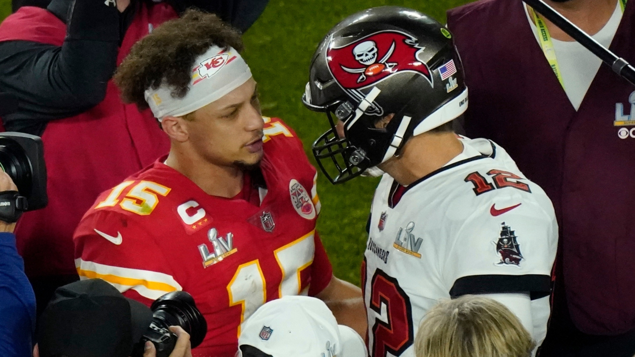 NFL on ClutchPoints on X: It looks like Patrick Mahomes and Tom Brady are  about to drop their mixtape here in the newest Madden 22 cover 