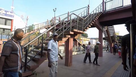 Sri Lankan Passengers Boarding and Leaving Train