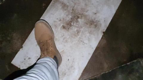 EXPLORING ABANDONED UNDERGROUND BUNKER...