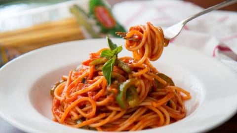 How to Cook Spaghetti | Simple and Easy Tutorial | Taste ...