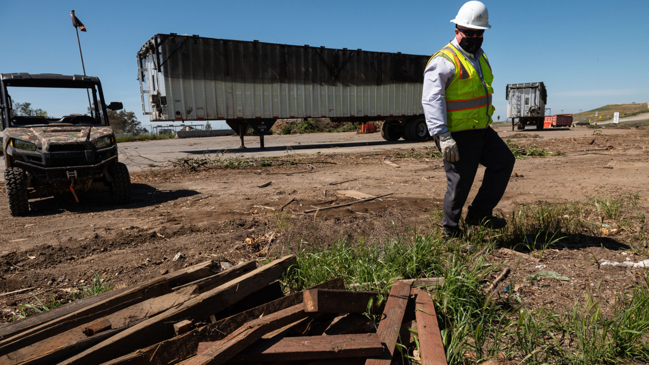 Kiefer Landfill resumes taking treated wood after Newsom veto