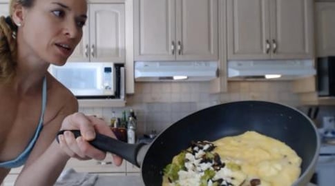 How to Cook a Broccoli, Shiitake Mushroom & Feta Omelette...