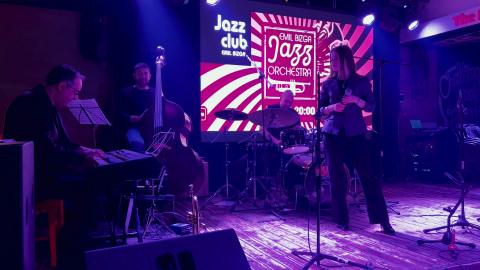 Daria Stefan - Lullaby of Birdland - Live