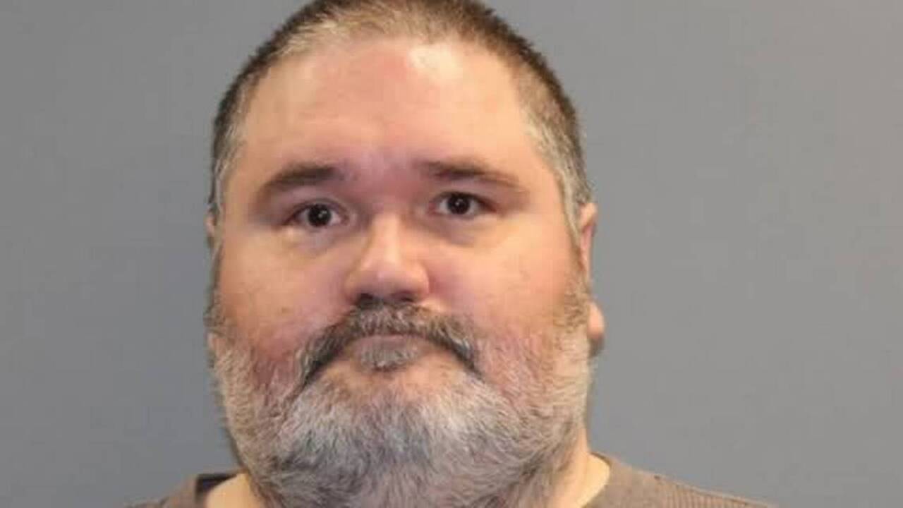 Toddler Daughter Meth Training Porn - Mascoutah IL priest pleads guilty to child porn, meth charges | Belleville  News-Democrat