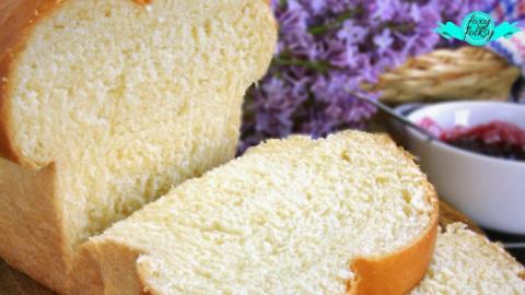 SOFT AND FLUFFY WHITE BREAD RECIPE USING TANGZHONG | FOXY...