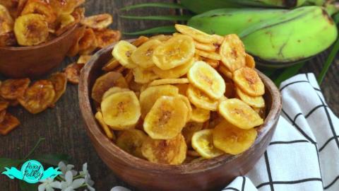 EASY HOMEMADE BANANA CHIPS