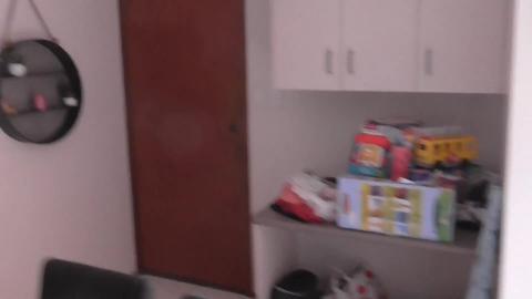 Met tenant. Husky & Malamute hunt duckling friends