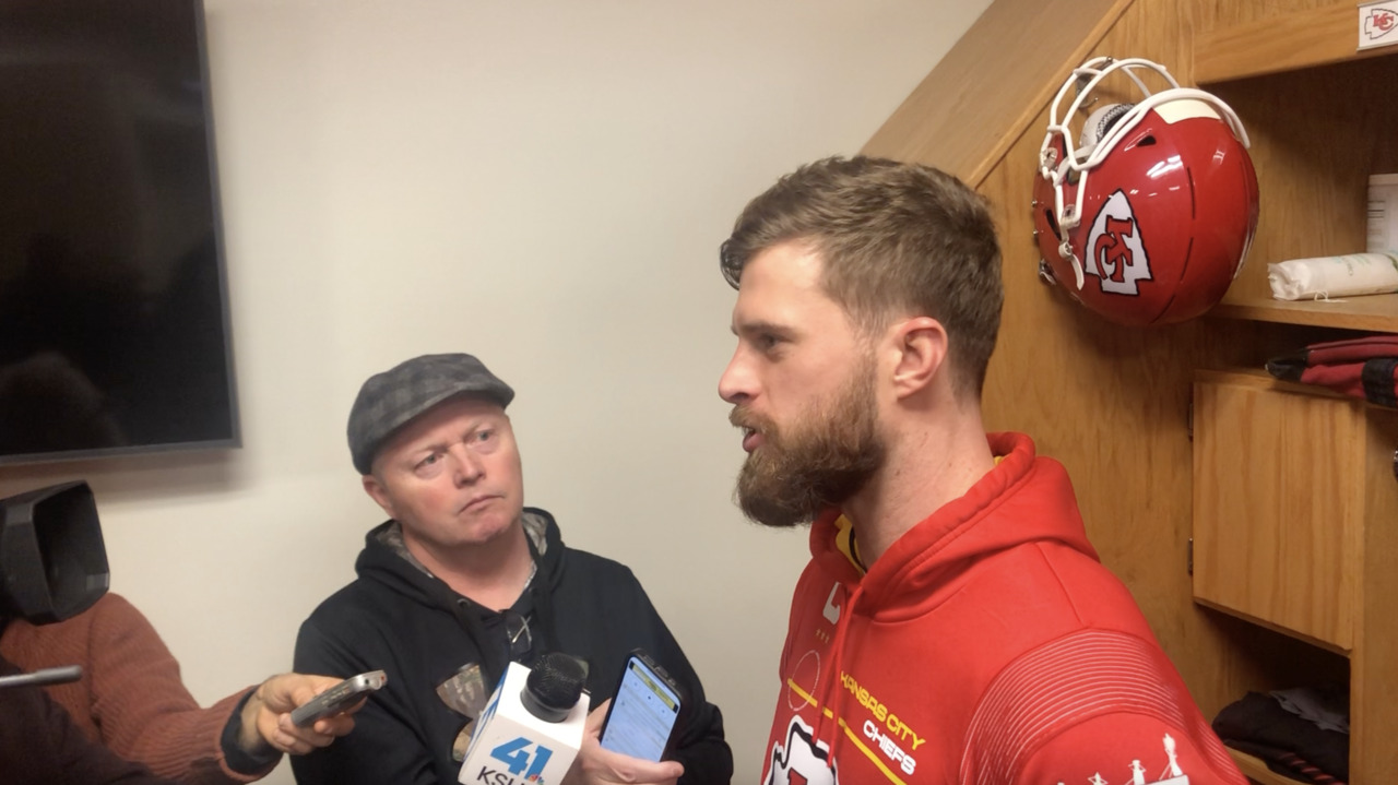 Chiefs' Andy Reid, Harrison Butker respond to Dustin Colquitt's criticism  of Tommy Townsend - BVM Sports