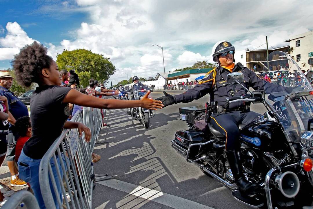 Parade celebrates MLK day | Miami Herald