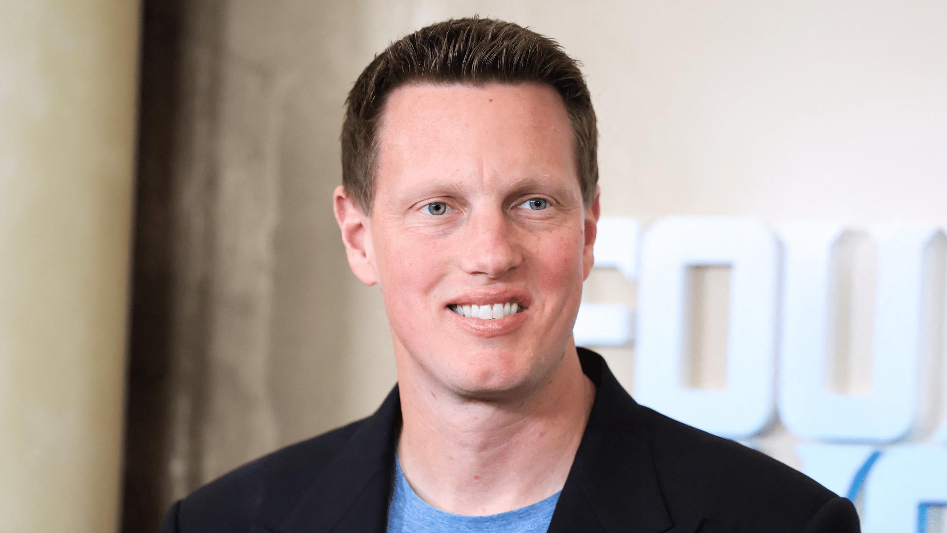 Por qué Paramount y Netflix luchan por Warner Bros.