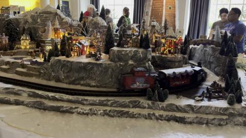 Yacht Club - Gingerbread Train and Lighthouse - 12/23/202...