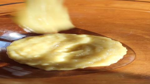 3 Ingredient Banana Oatmeal Cookies | Taffey Bakery