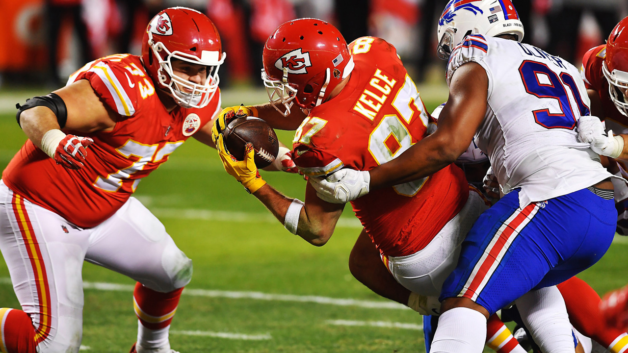 Josh Allen fired ball at face of Chiefs defensive lineman