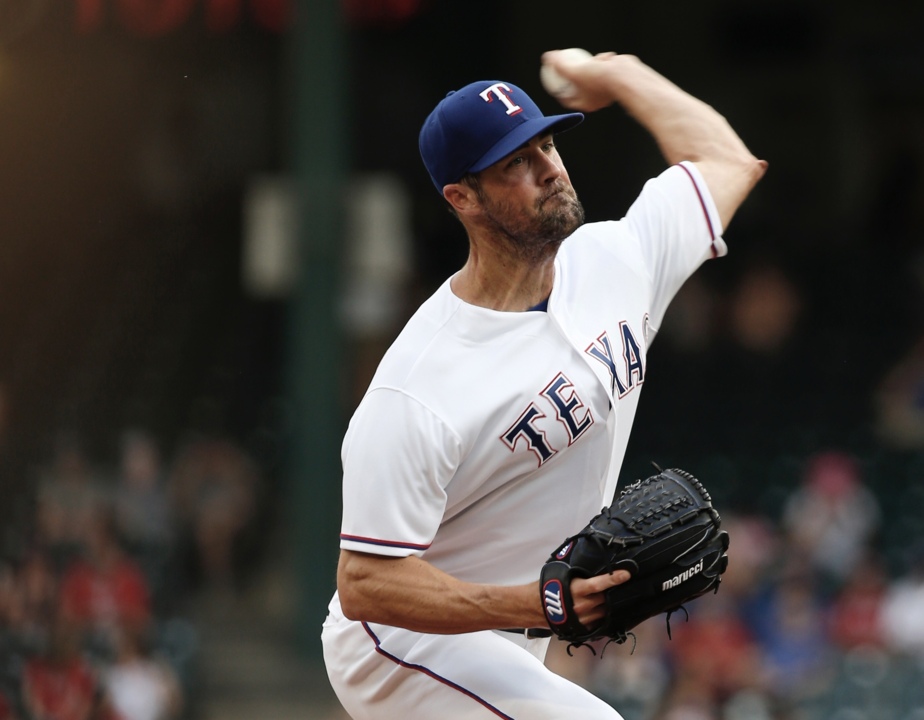 Chicago Cubs nab pitcher Cole Hamels in trade with Texas Rangers 