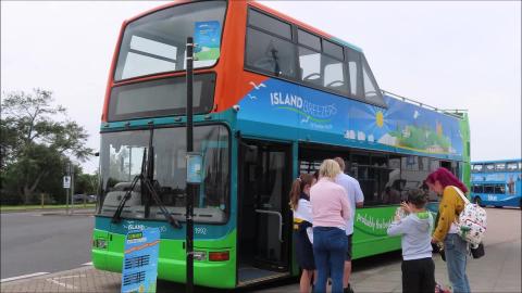 Yarmouth Bus Station - A Few Random Clips - Southern Vect...