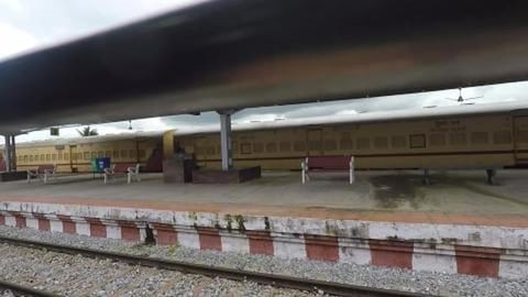 Train Leaving Shravanbelgola Station | Karnataka