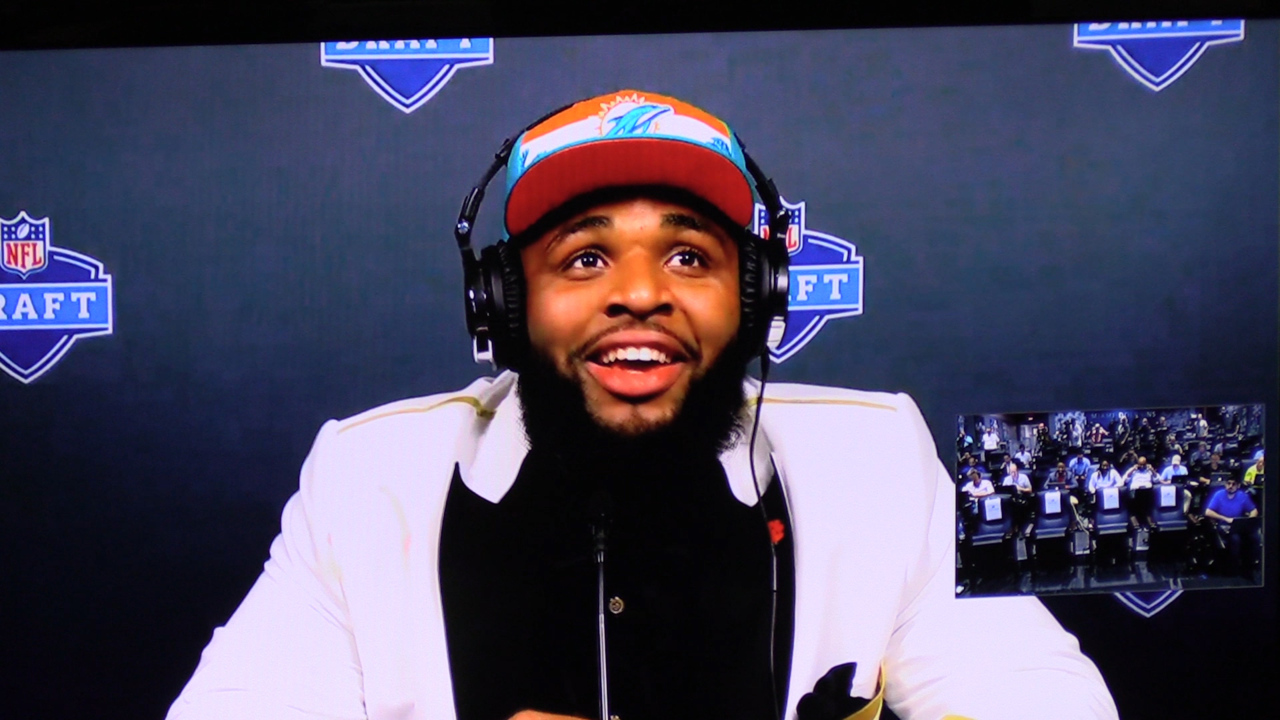 Christian Wilkins Shoulder-Bumps Goodell